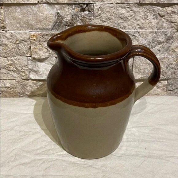 Pearson’s of Chesterfield Stoneware Pitcher – Mid-Century English Cottage Charm - Picture 7 of 10